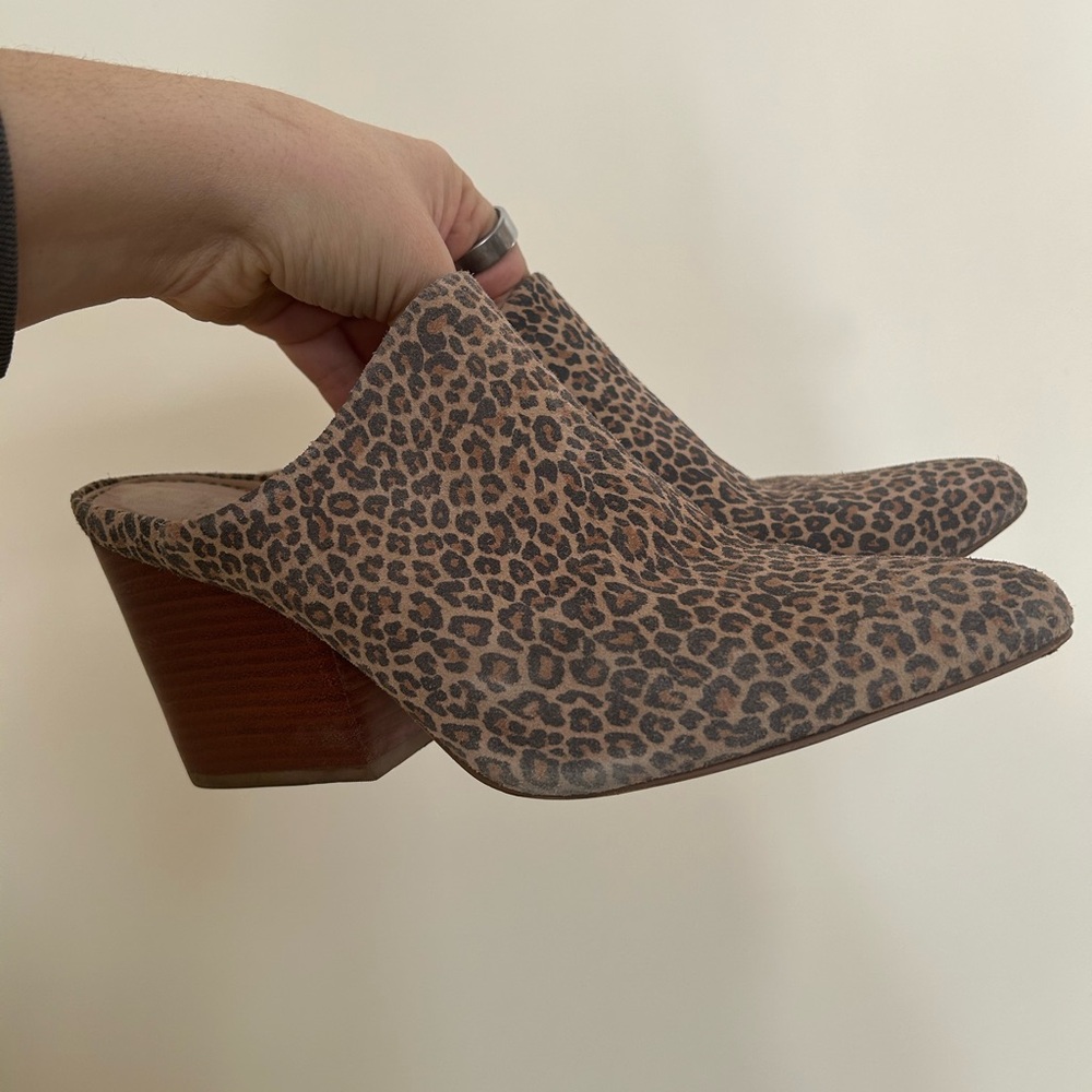 Able leather clogs. Cheetah print. EUC